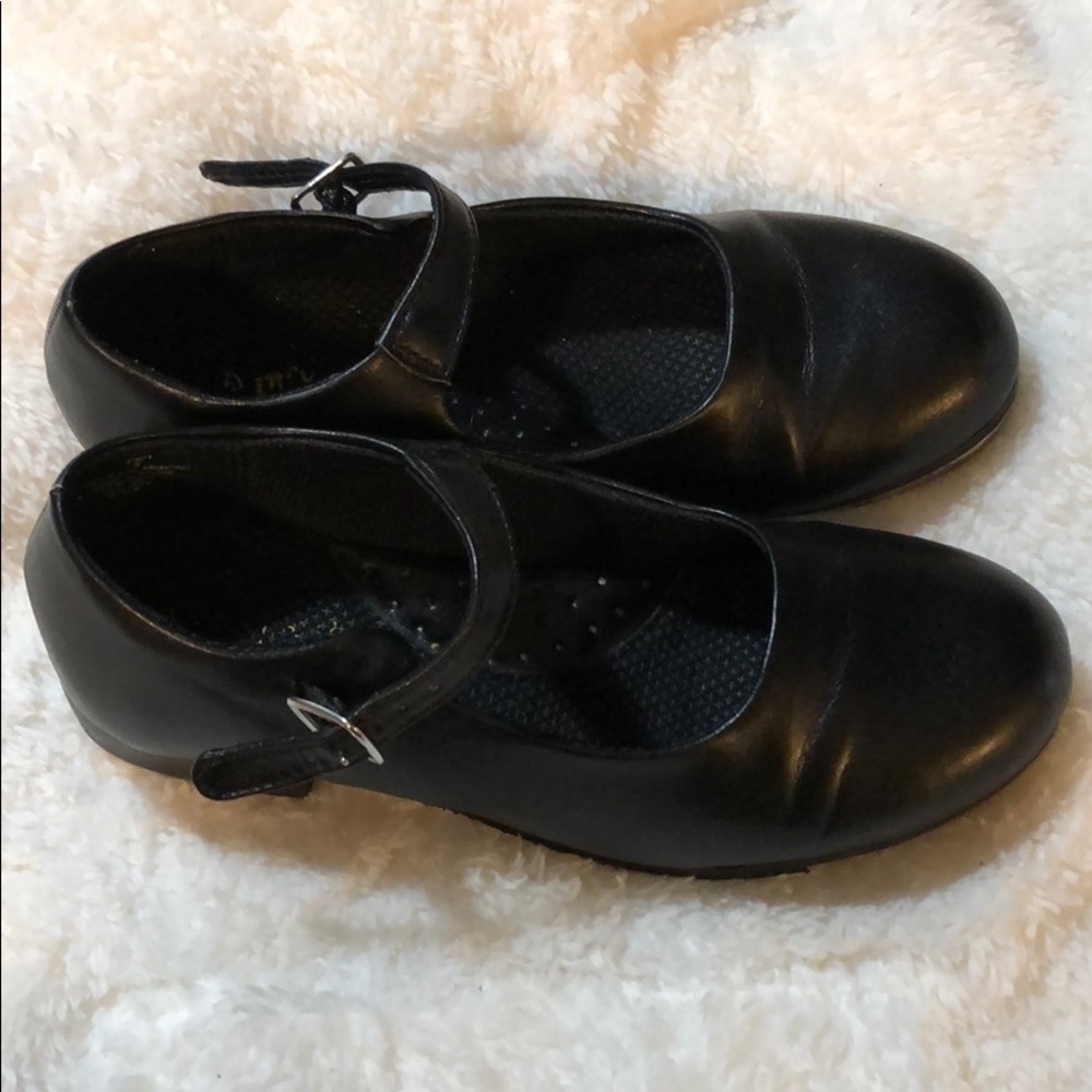 Girls tap shoe